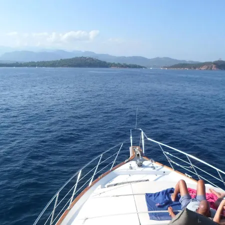 船上ホテル Ocean Yacht Trawler - Le Caloa *