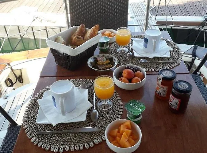 Ocean Yacht Trawler - Le Caloa 维琪奥港